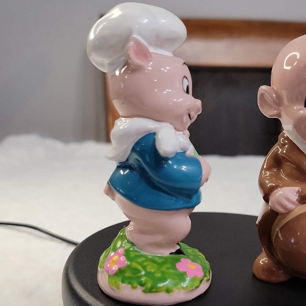 Vintage Warner Bros Porky Pig (1977) & Elmer Fudd (1975) Ceramic Figurines - Picture 6 of 12